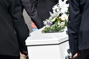 Bestattung / Beerdigung: Feier der Gemeinschaft über den Tod hinaus